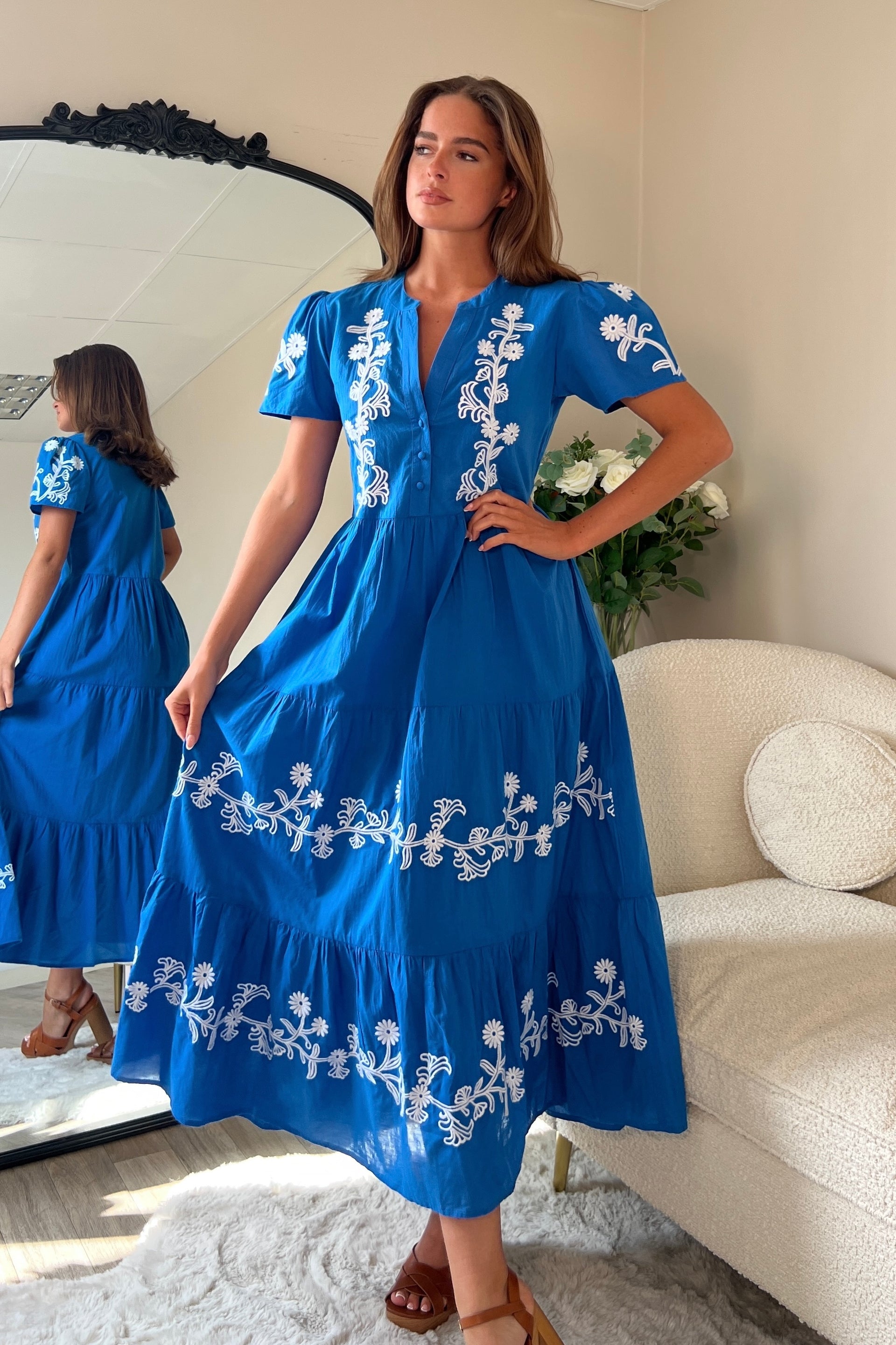 Arina Puff Sleeve V Neck Midi Dress