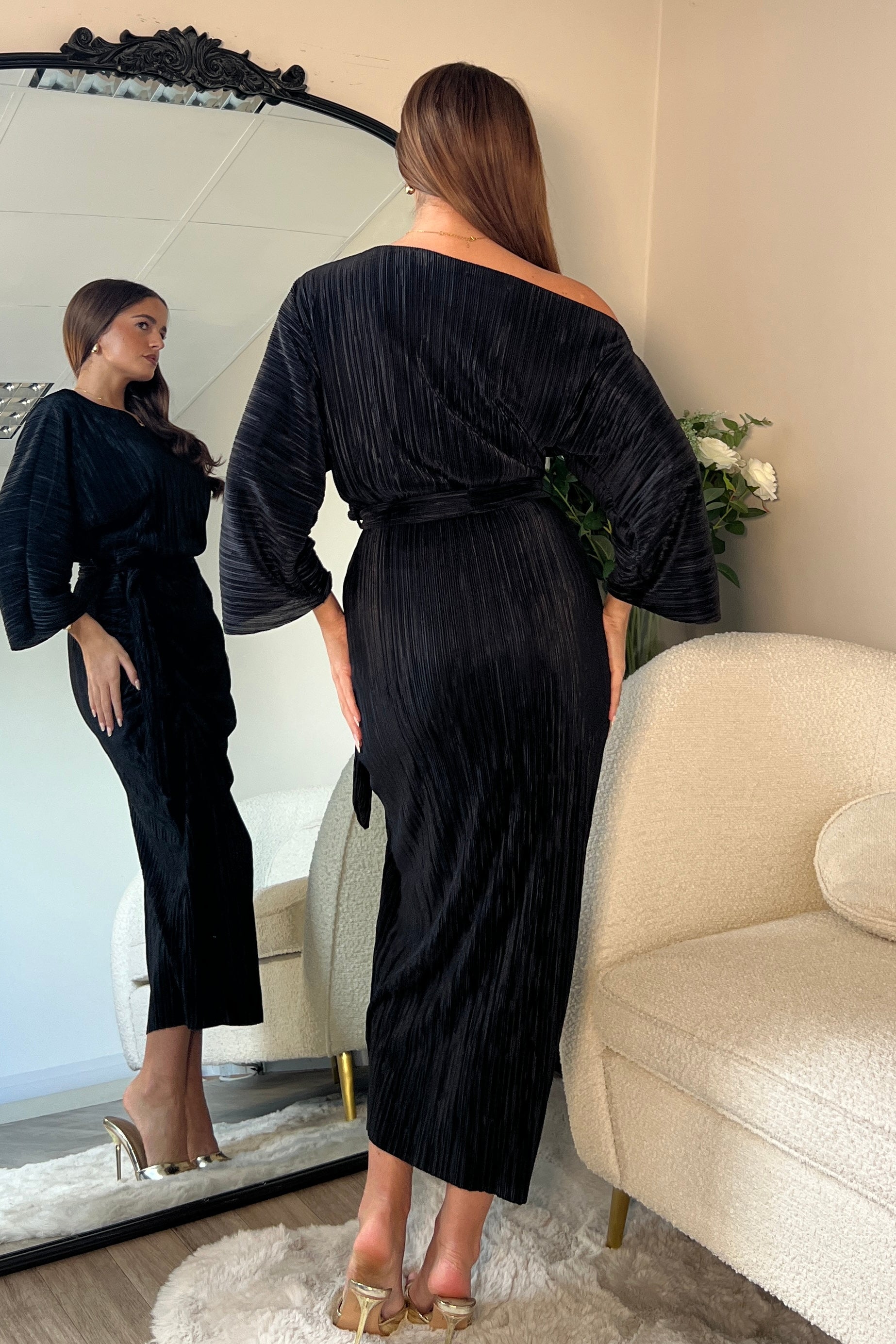 Vendy Off The Shoulder Ruched Detail Midi Dress Black