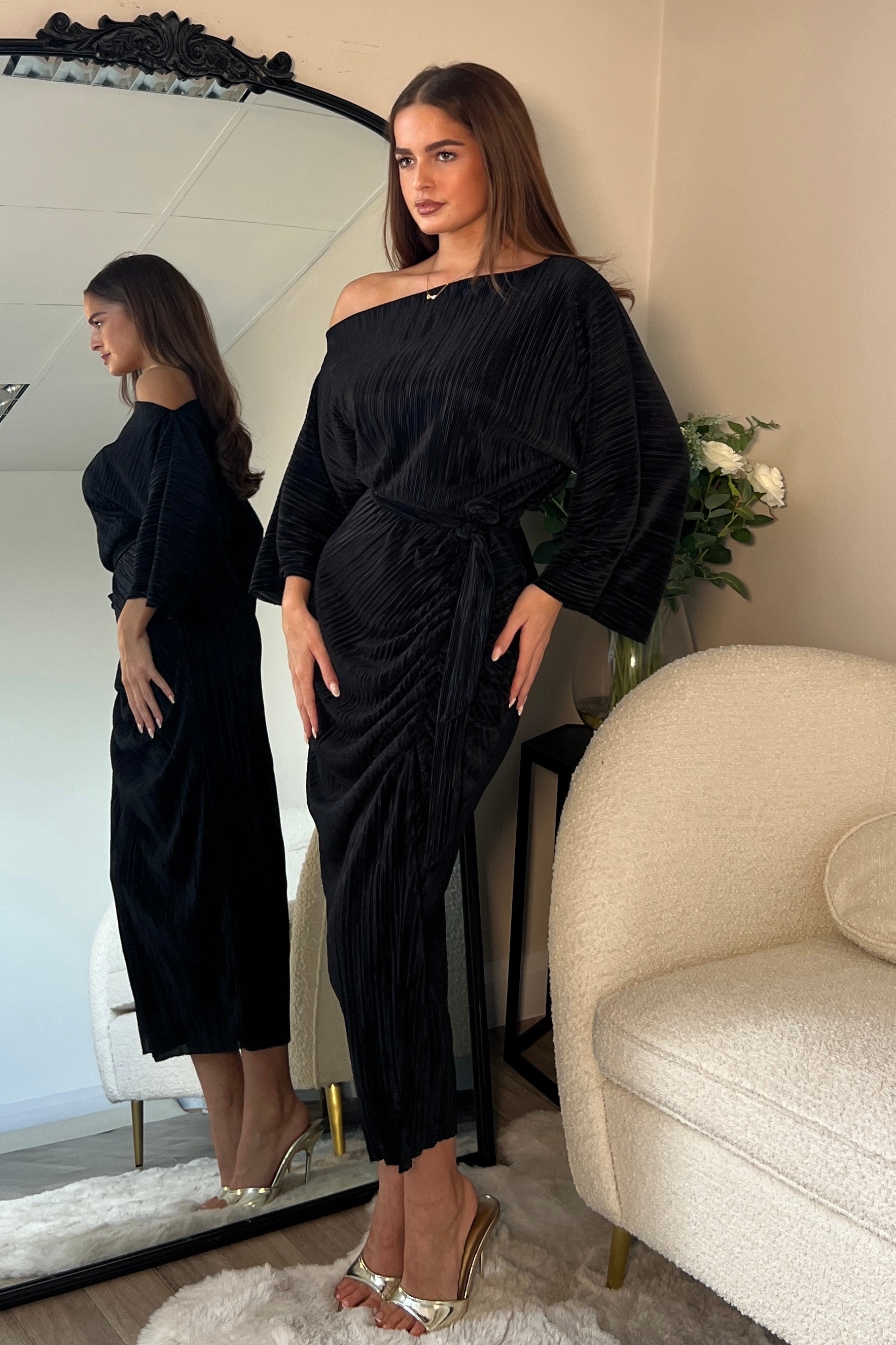 Vendy Off The Shoulder Ruched Detail Midi Dress Black