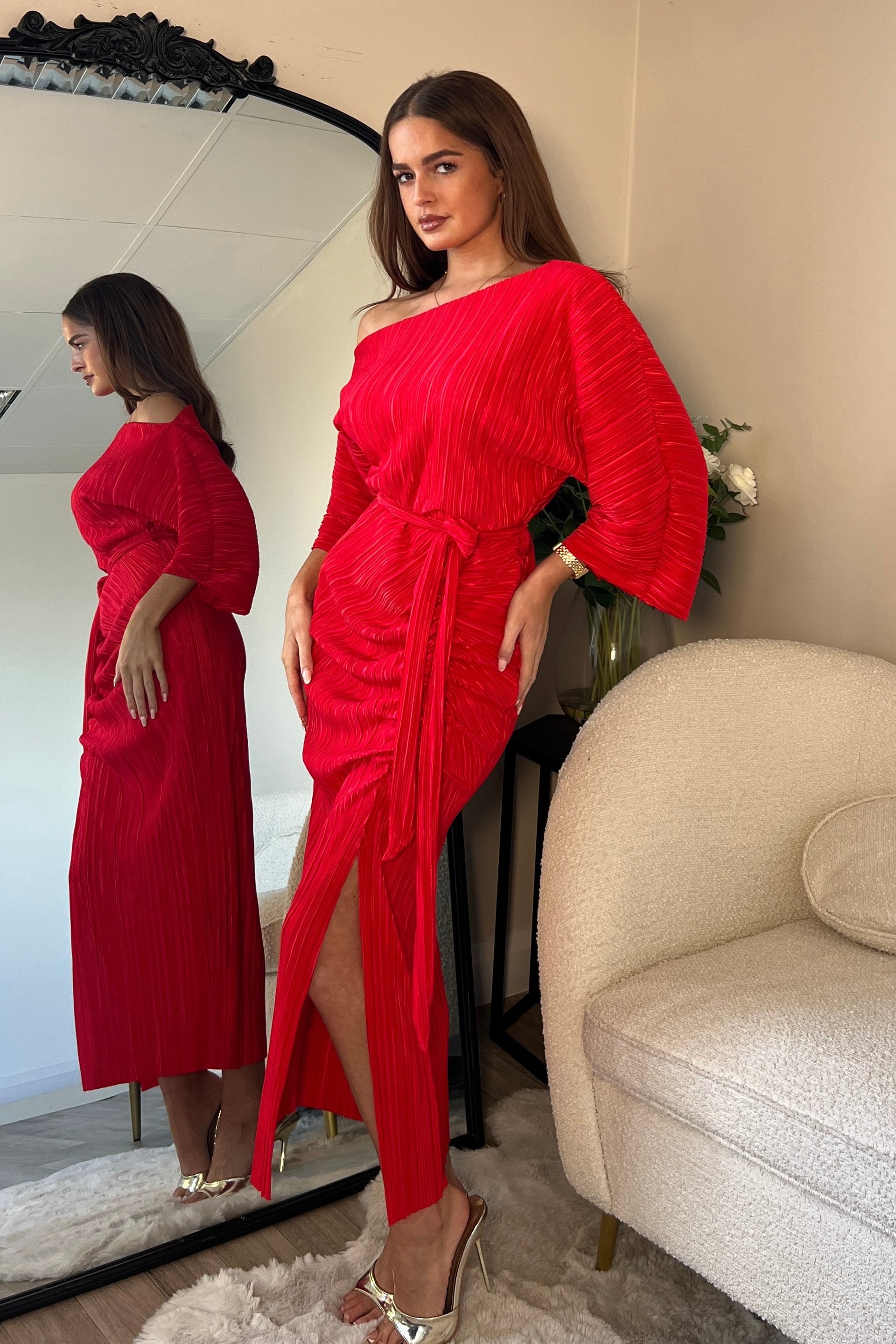 Vendy Off The Shoulder Ruched Detail Midi Dress Red