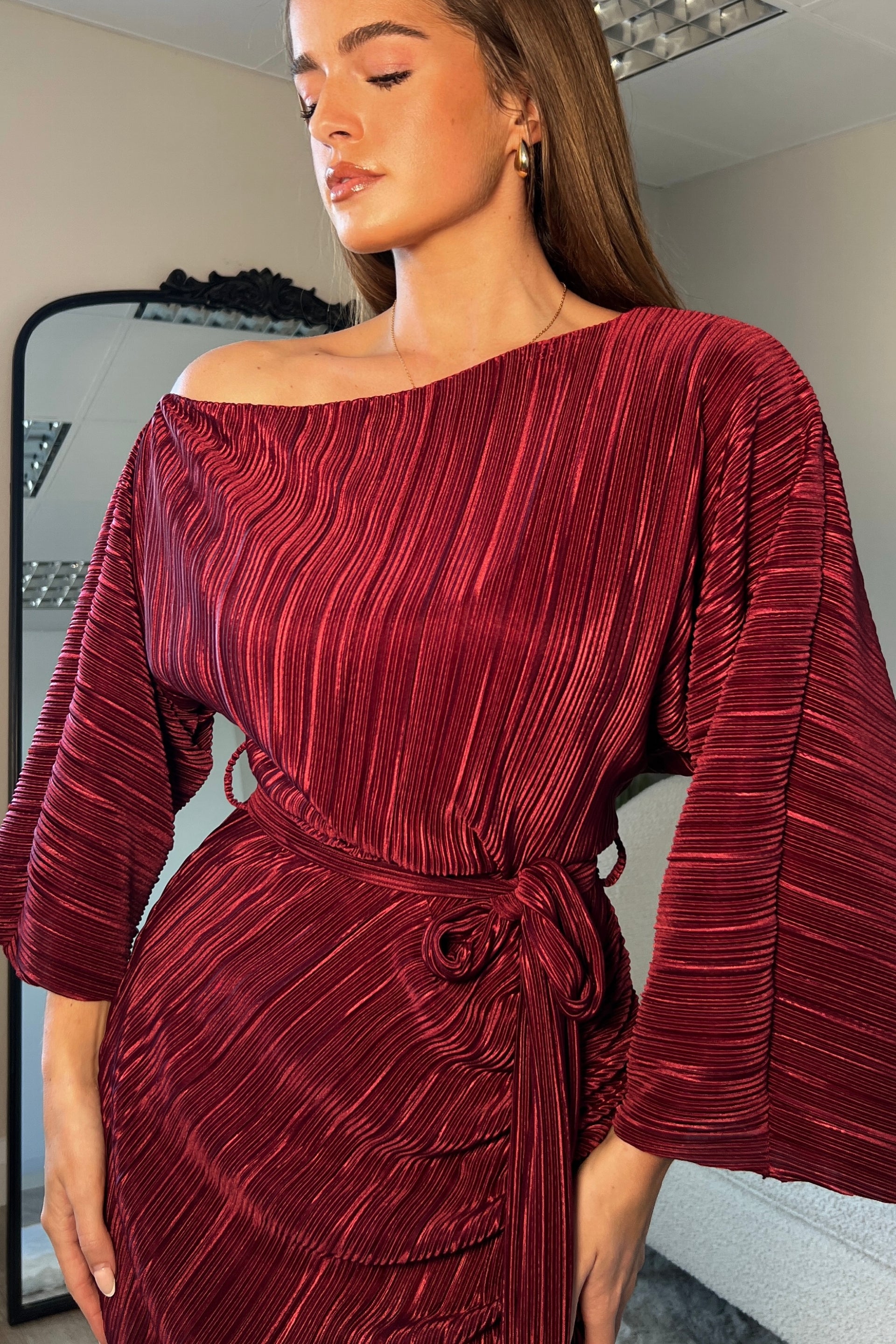 Vendy Off The Shoulder Ruched Detail Midi Dress Berry