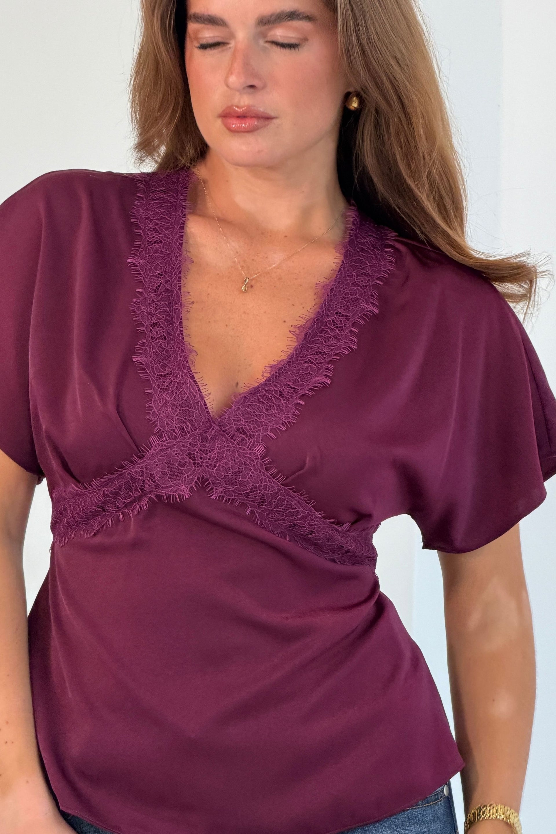 Shauna lace V Neck Flaire Top Wine