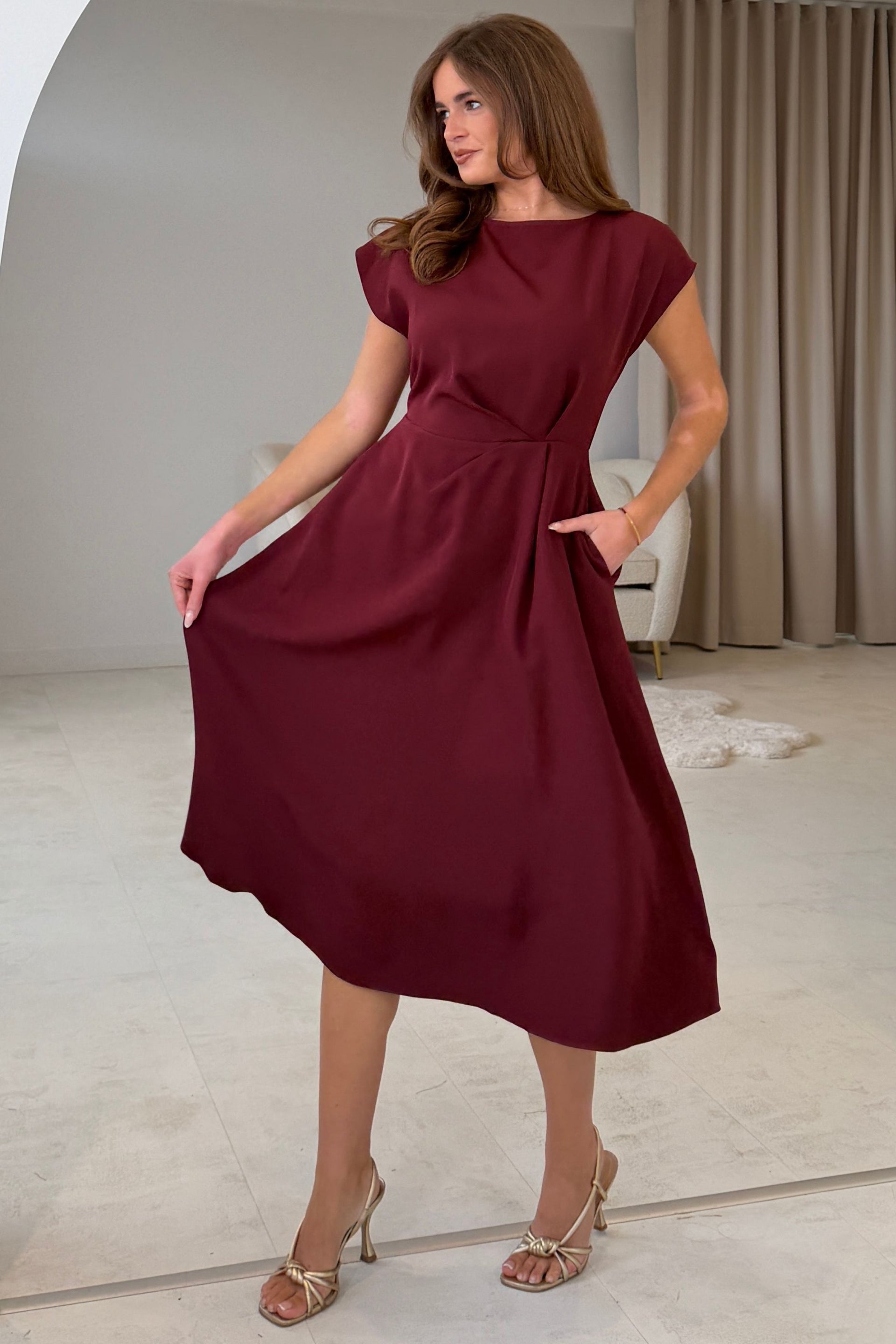 Leni Pleated Midi Dress Wine