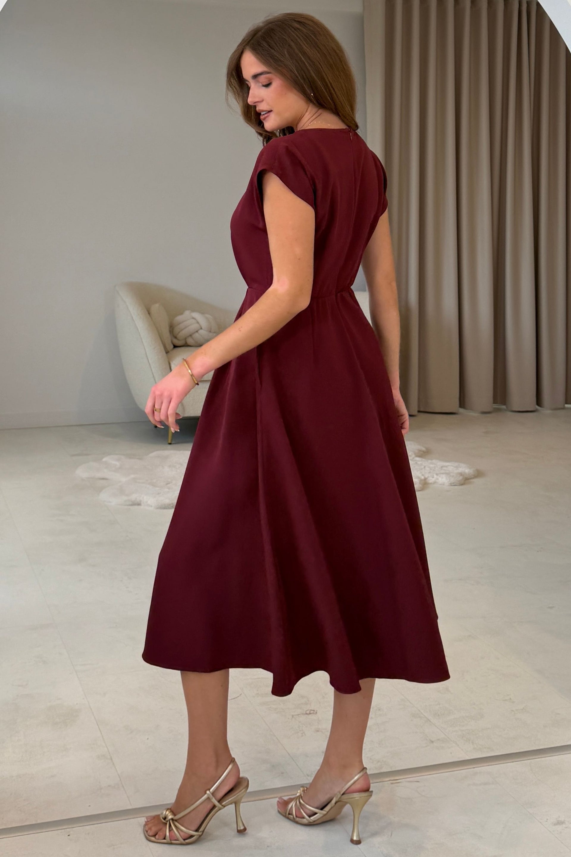 Leni Pleated Midi Dress Wine