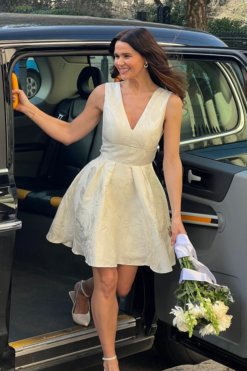 Cynthia V Neck Skater Skater Mini Dress Ivory