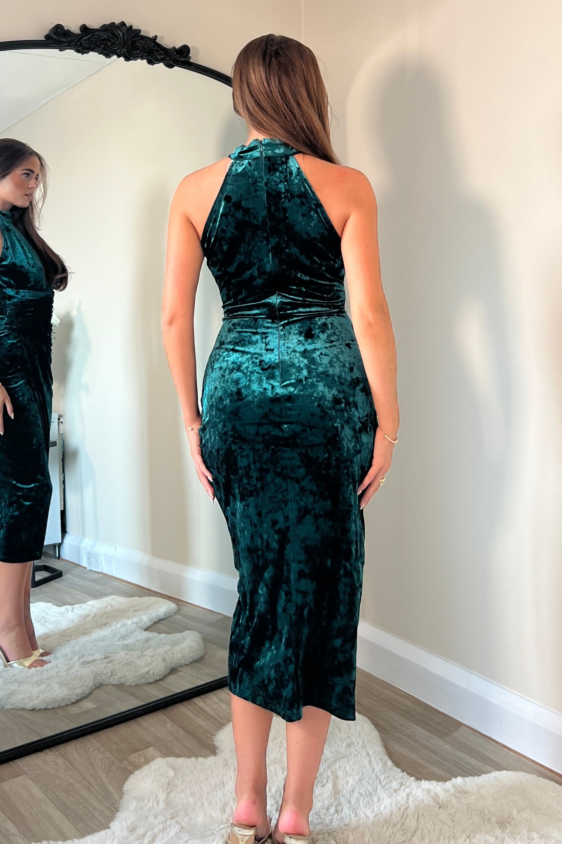 Mini Dress Velvet Halter Neck Dress Green Velvet One Shoulder Ruched Side Midi Dress AX Paris Mini Dress Velvet Halter Neck Dress Green Velvet One Shoulder Ruched Side Midi Dress AX Paris