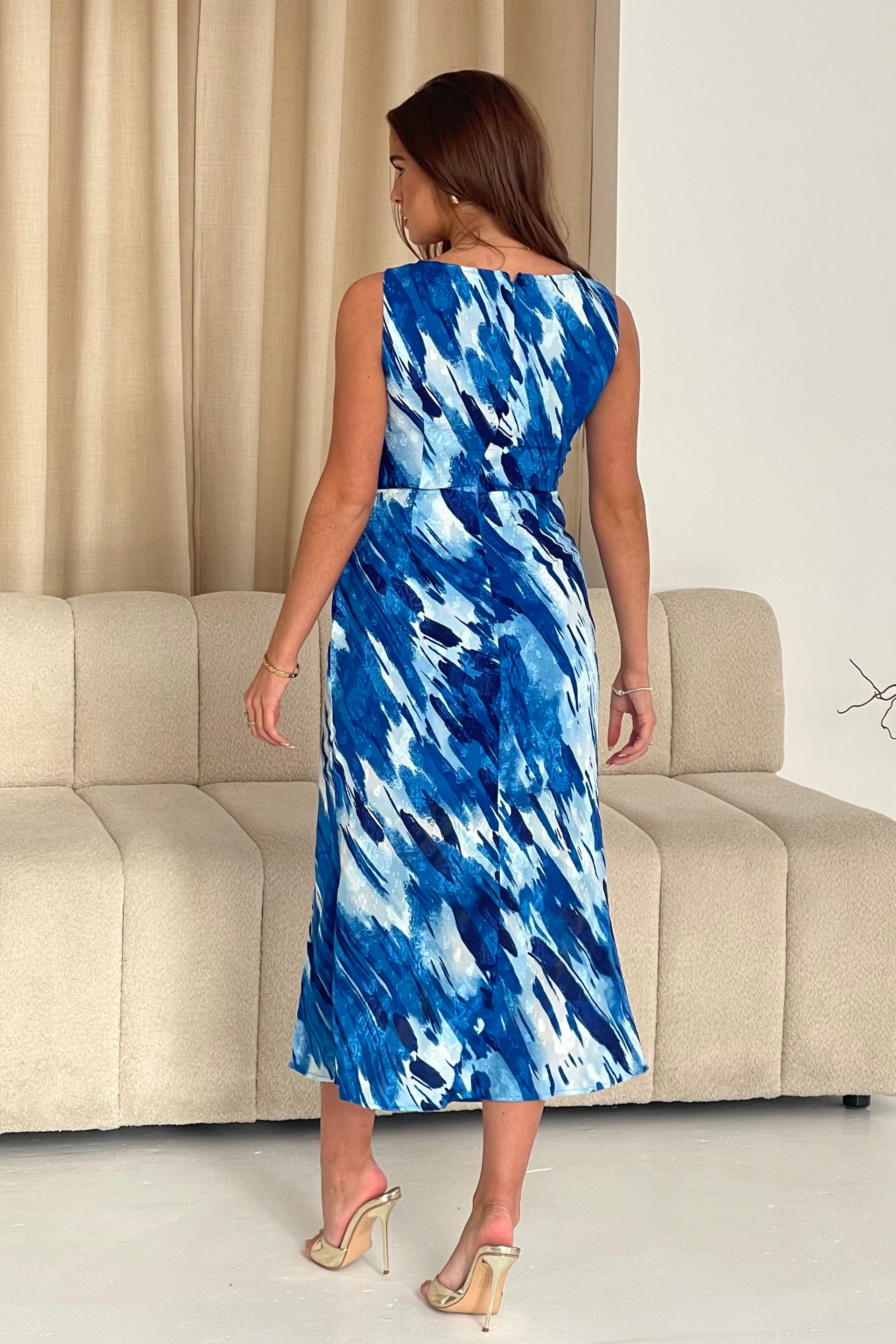 Bay Boat Neck Keyhole Detail Midi Dress Blue Burnout Girl In Mind Bay Boat Neck Keyhole Detail Midi Dress Blue Burnout Girl In Mind