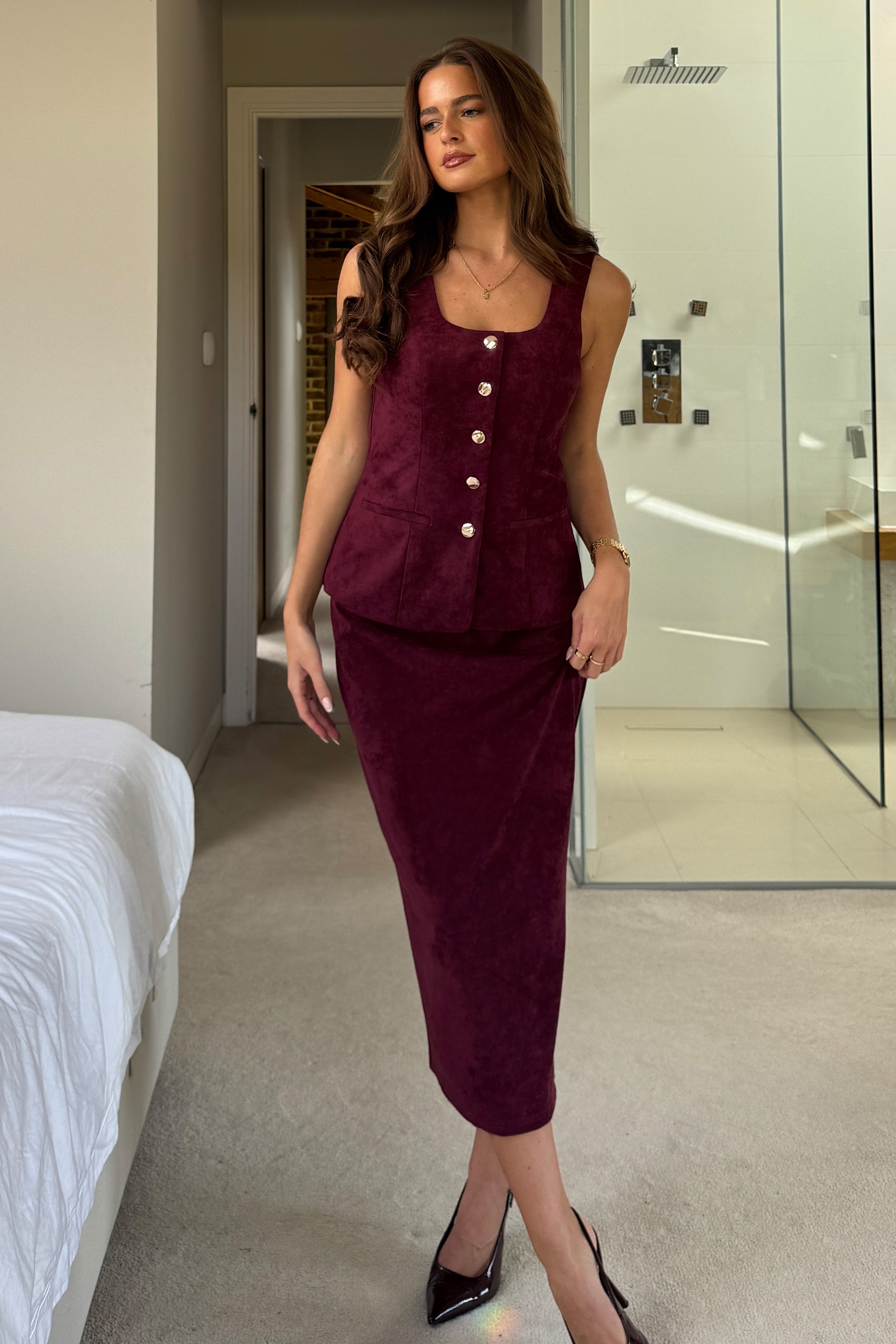 Vicky Reversible Tailored Suede Skirt Berry