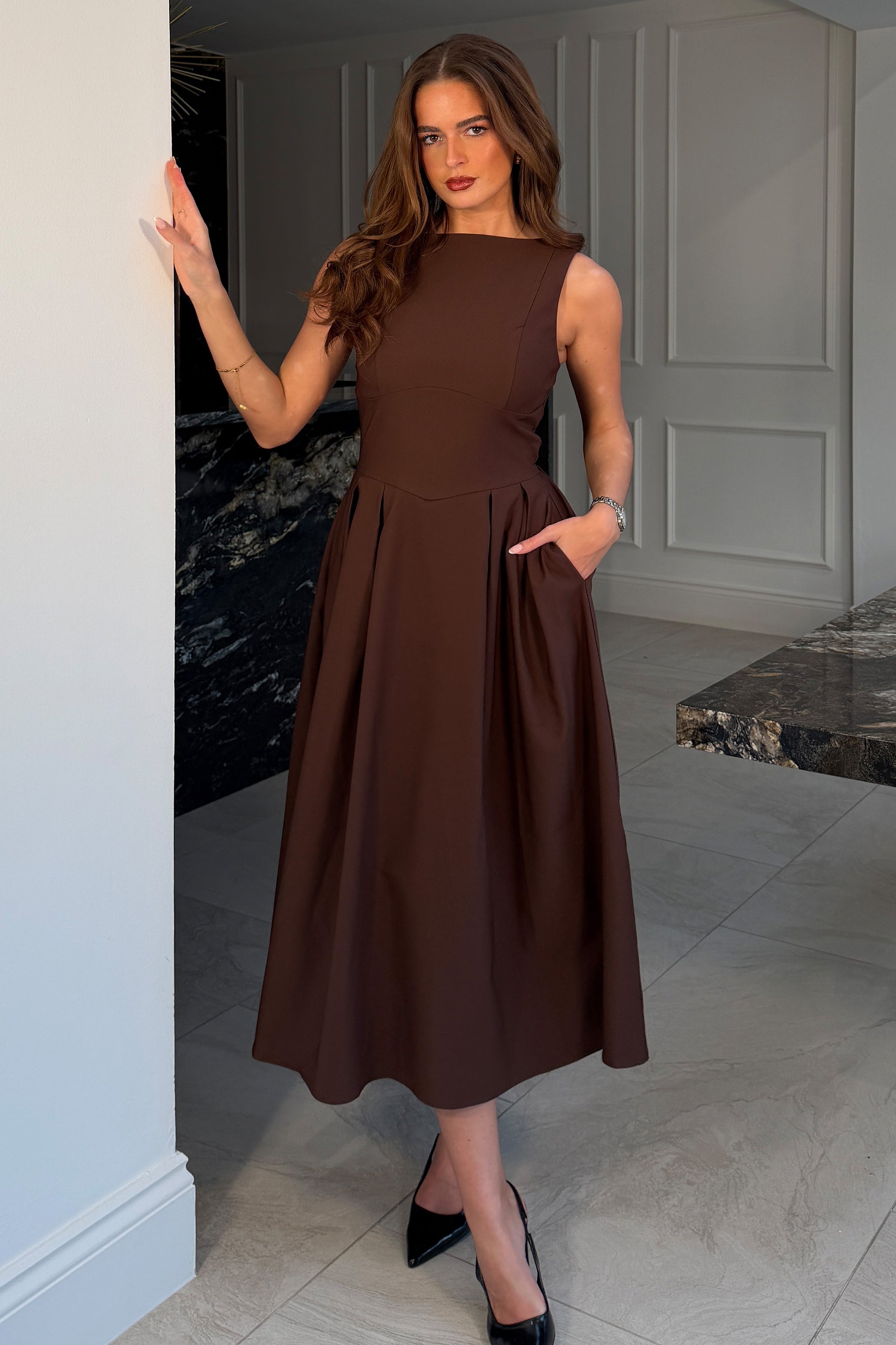 Nesta Boat Neck Skater Midi Dress Brown – Girl In Mind
