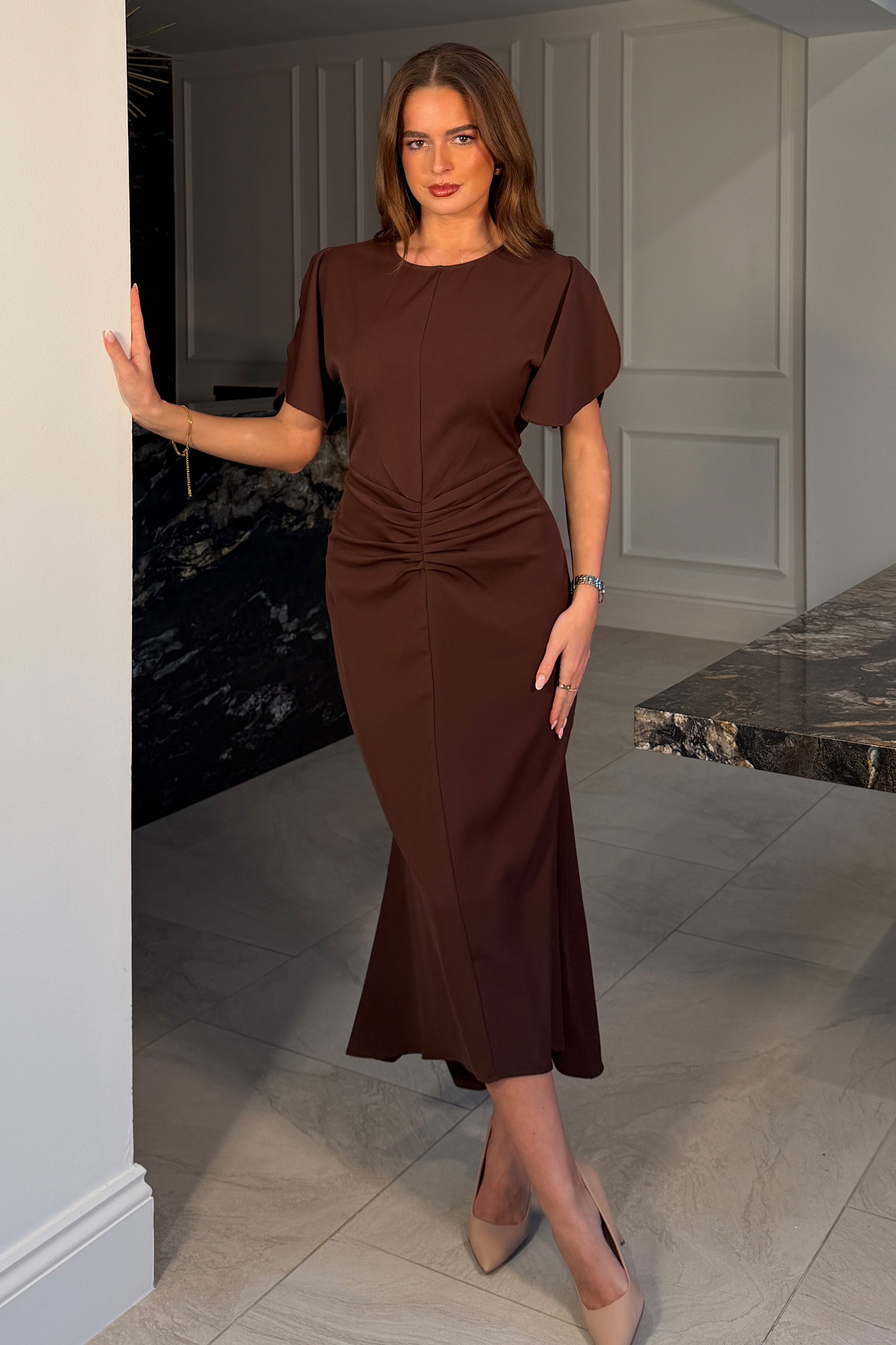 Cleo Ruched Detail Midi Dress In Brown