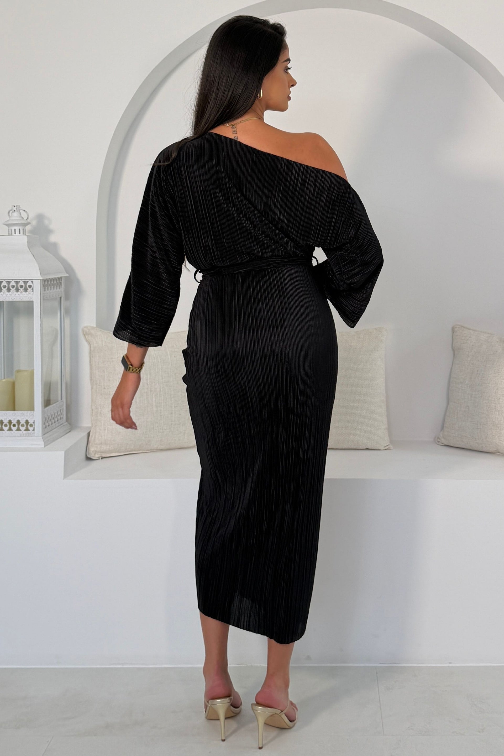 Vendy Off The Shoulder Ruched Detail Midi Dress Black