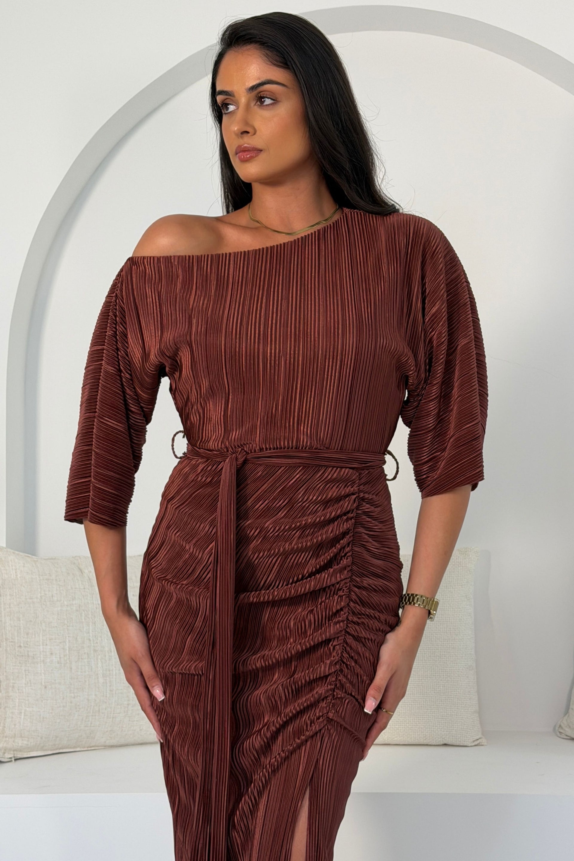 Vendy Off The Shoulder Ruched Detail Midi Dress Brown