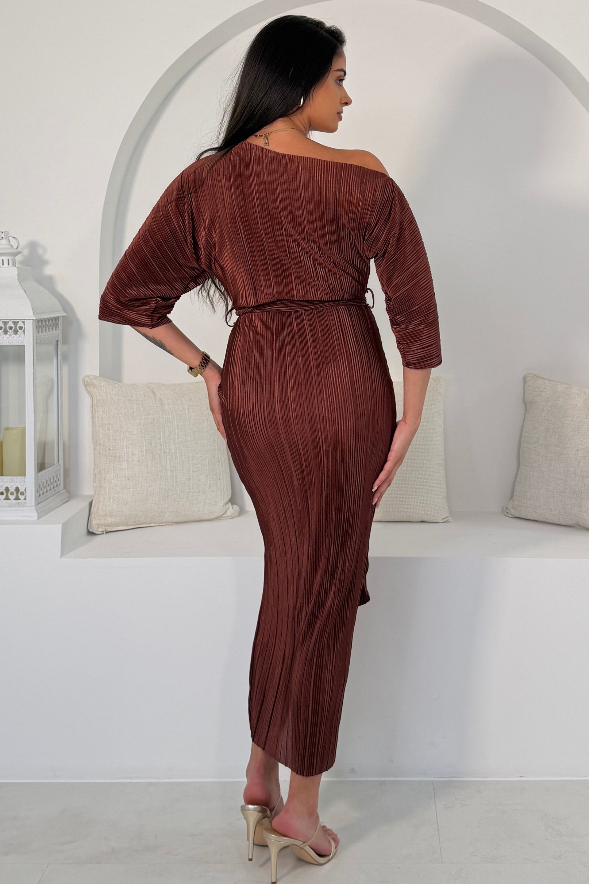Vendy Off The Shoulder Ruched Detail Midi Dress Brown