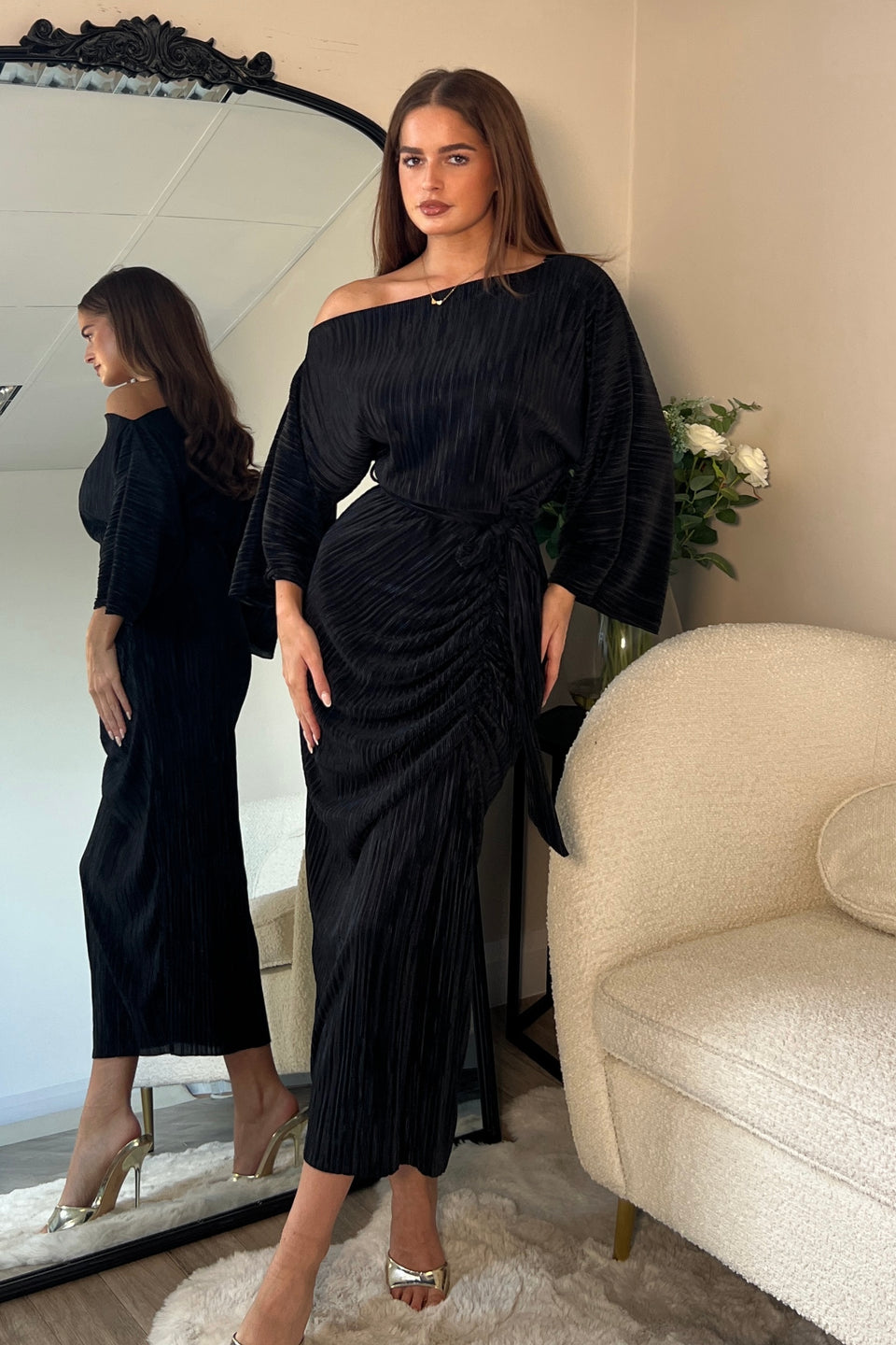 Vendy Off The Shoulder Ruched Detail Midi Dress Black