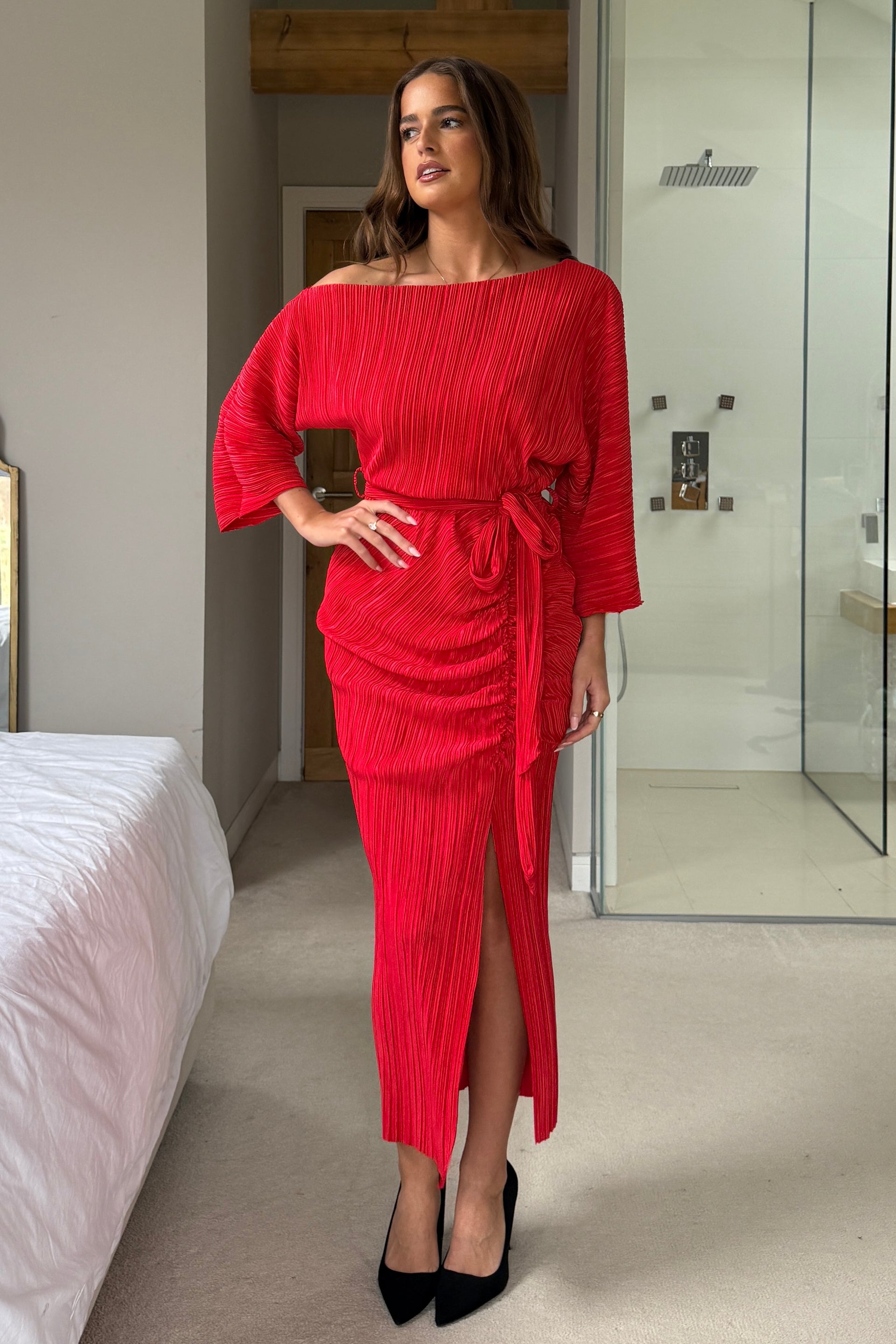 Vendy Off The Shoulder Ruched Detail Midi Dress Red