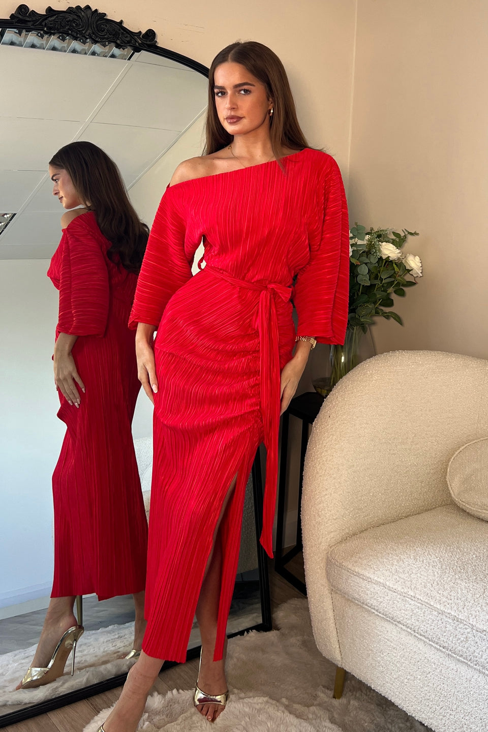 Vendy Off The Shoulder Ruched Detail Midi Dress Red