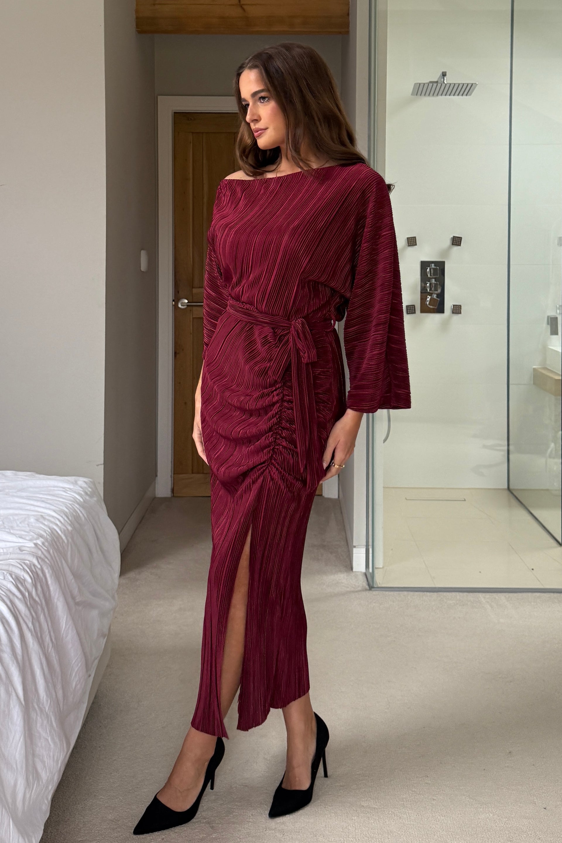 Vendy Off The Shoulder Ruched Detail Midi Dress Berry