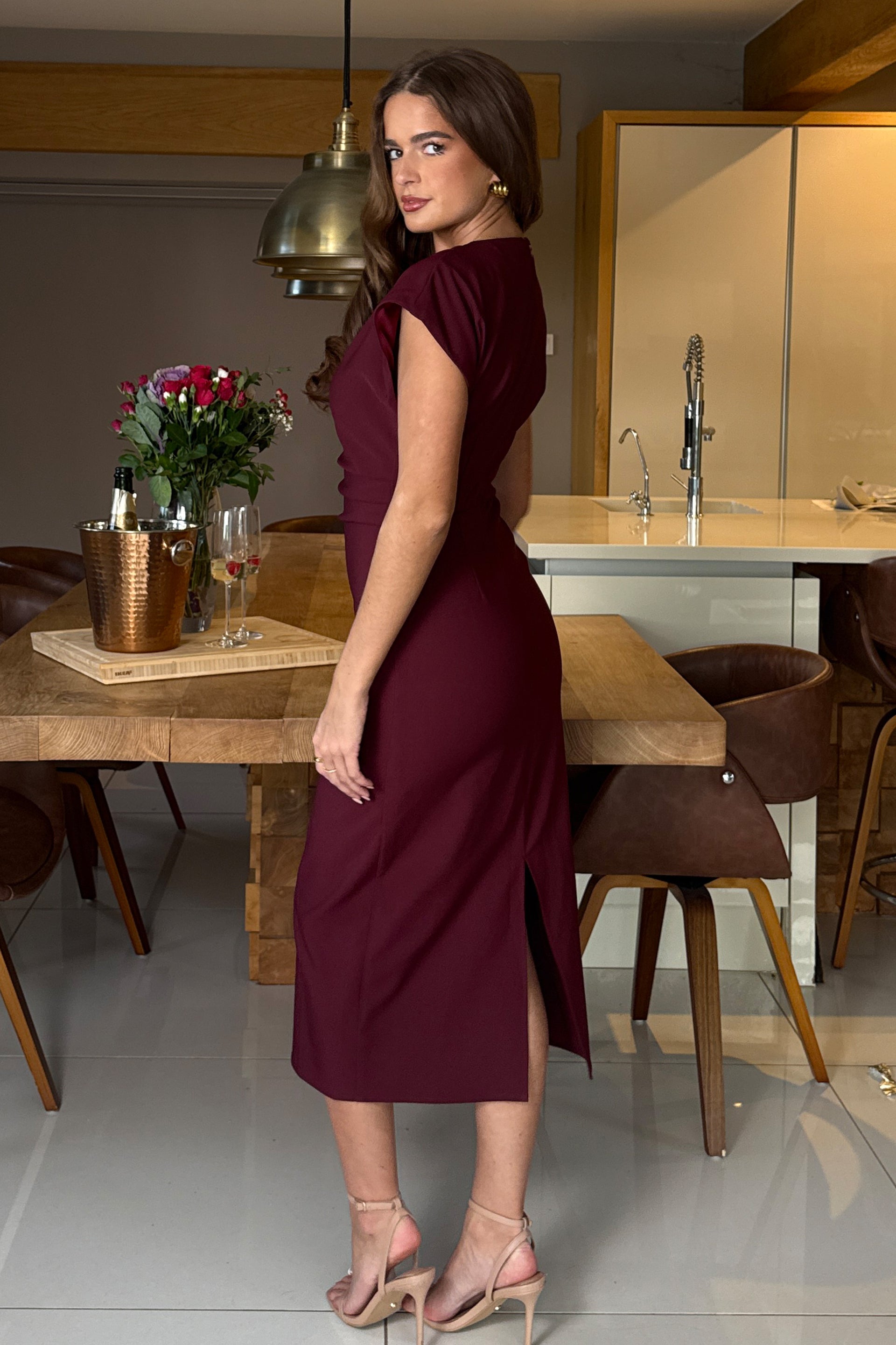 Terri Ruched Waist Short Sleeve Burgundy Midi Dress – Girl In Mind Terri Ruched Waist Short Sleeve Burgundy Midi Dress – Girl In Mind