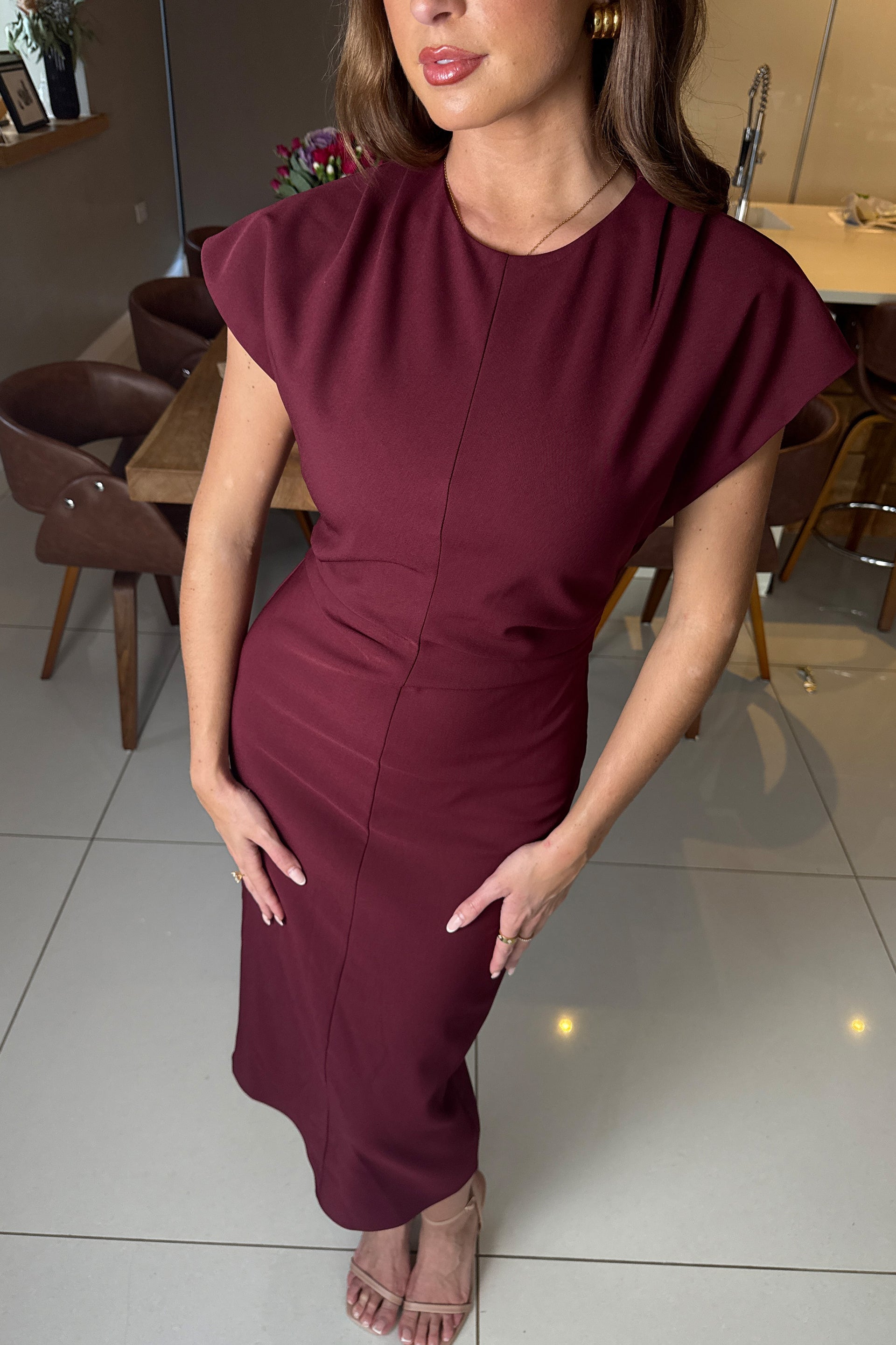 Terri Ruched Waist Short Sleeve Burgundy Midi Dress – Girl In Mind Terri Ruched Waist Short Sleeve Burgundy Midi Dress – Girl In Mind