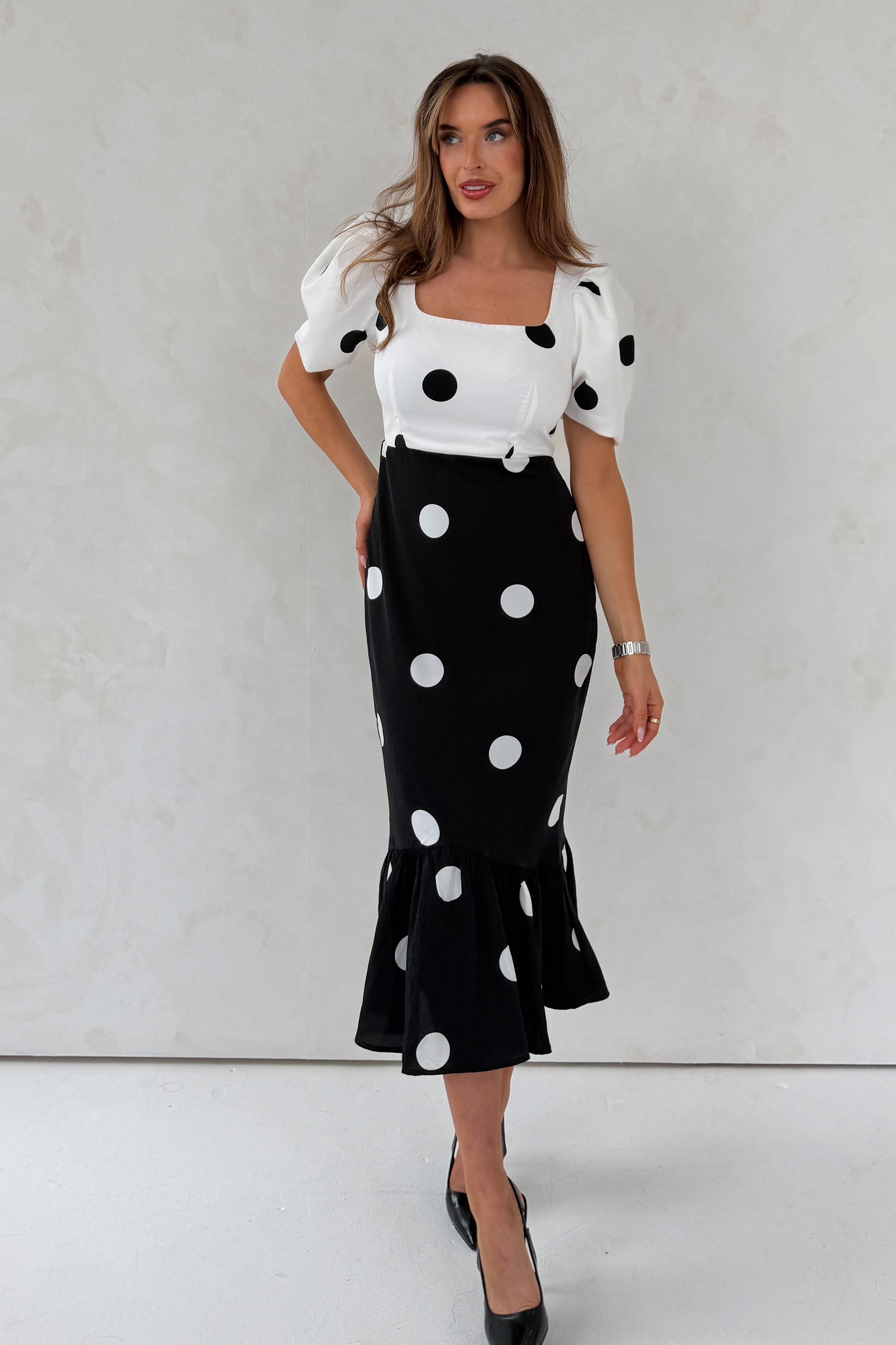 spot midi dress Jennifer Contrast Spot Midi Dress – Girl In Mind