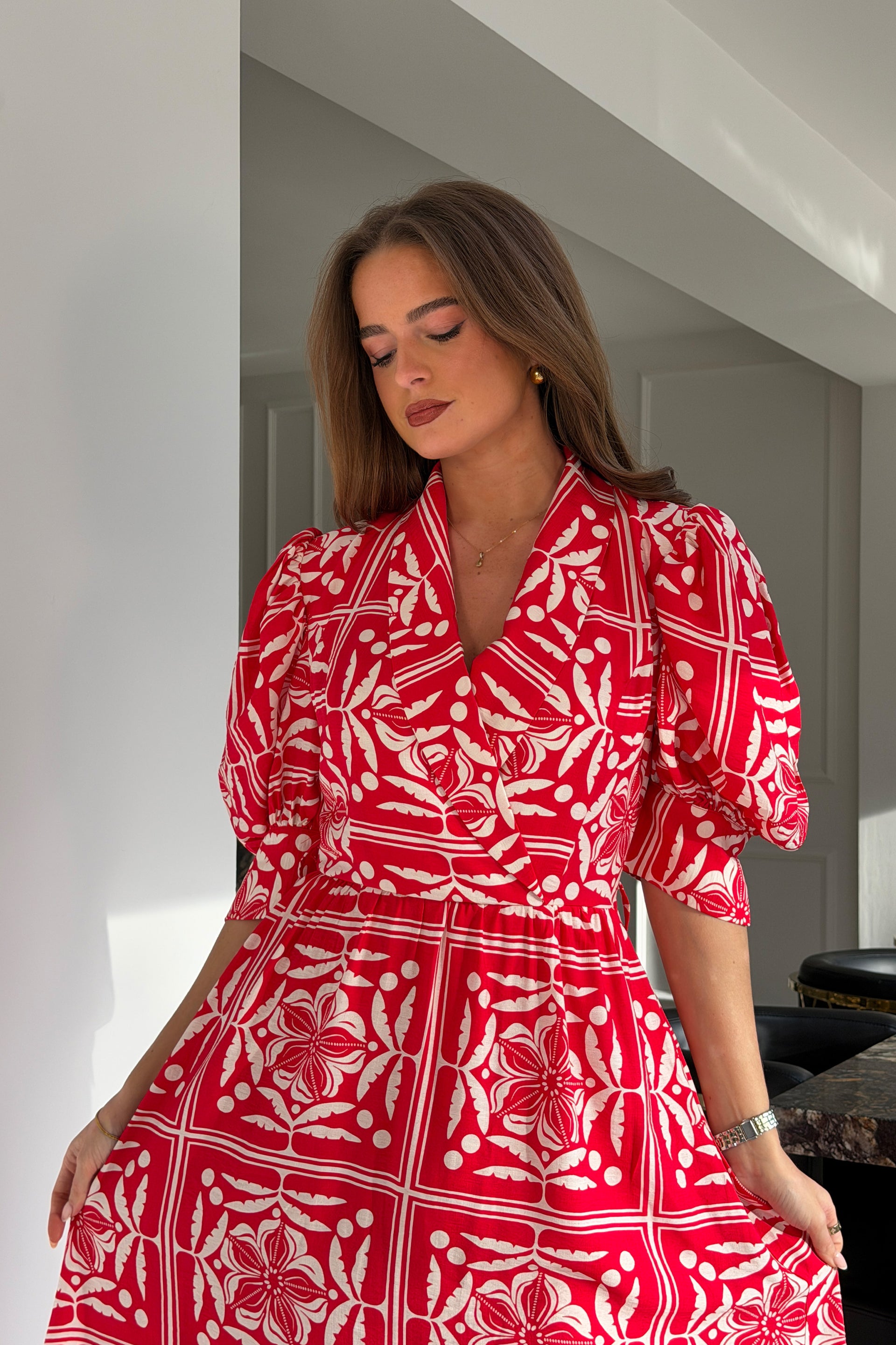 Fara Collar Midi Dress Red