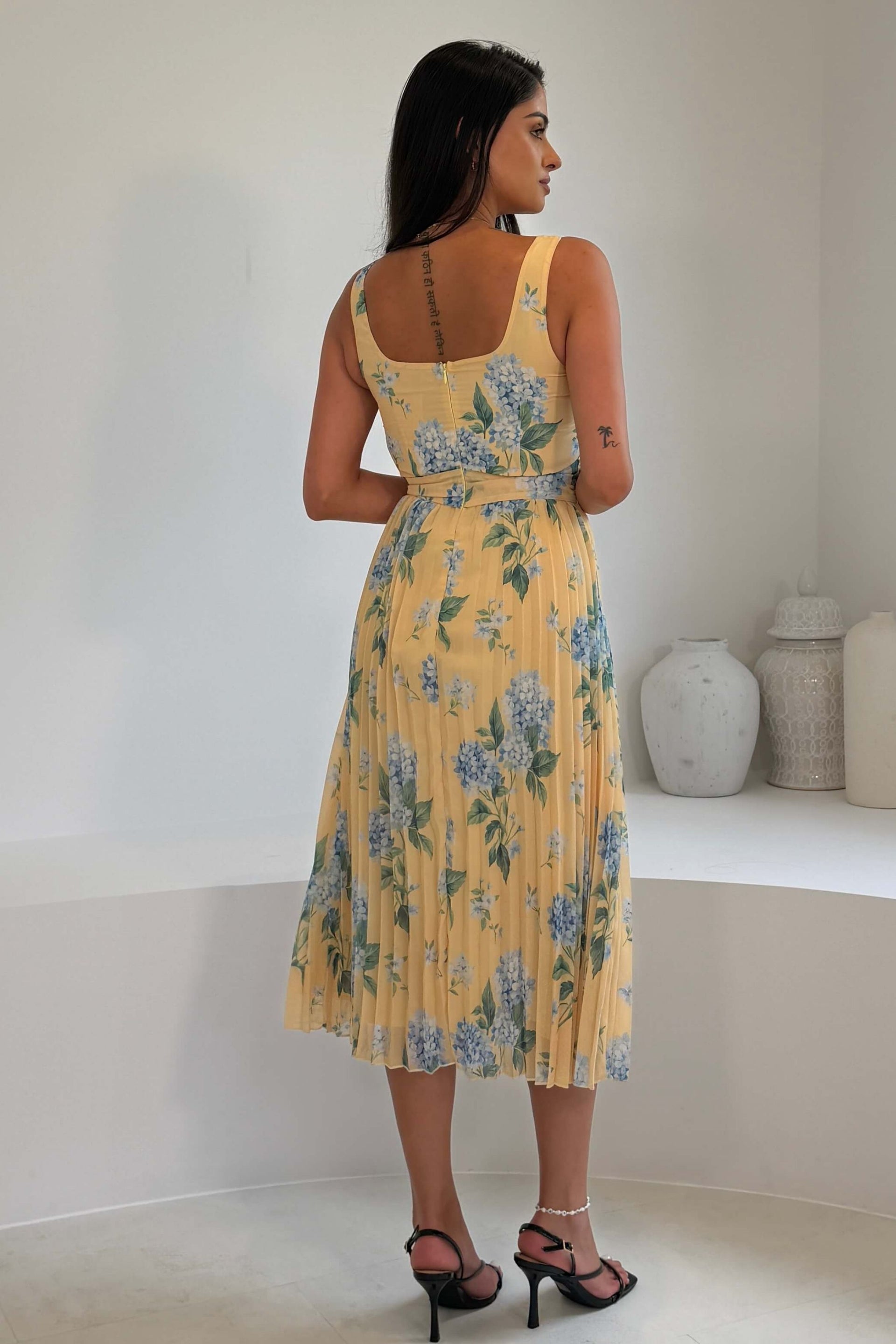 LOLA IN YELLOW PRINT
