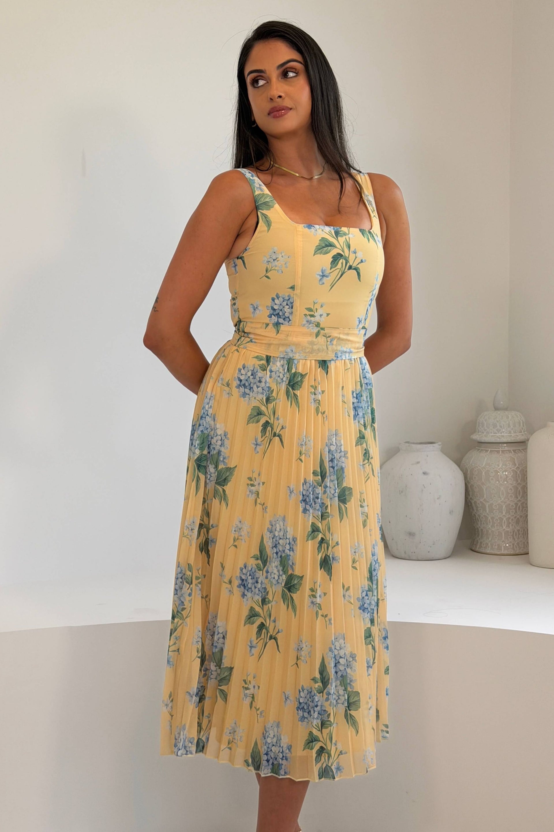 LOLA IN YELLOW PRINT
