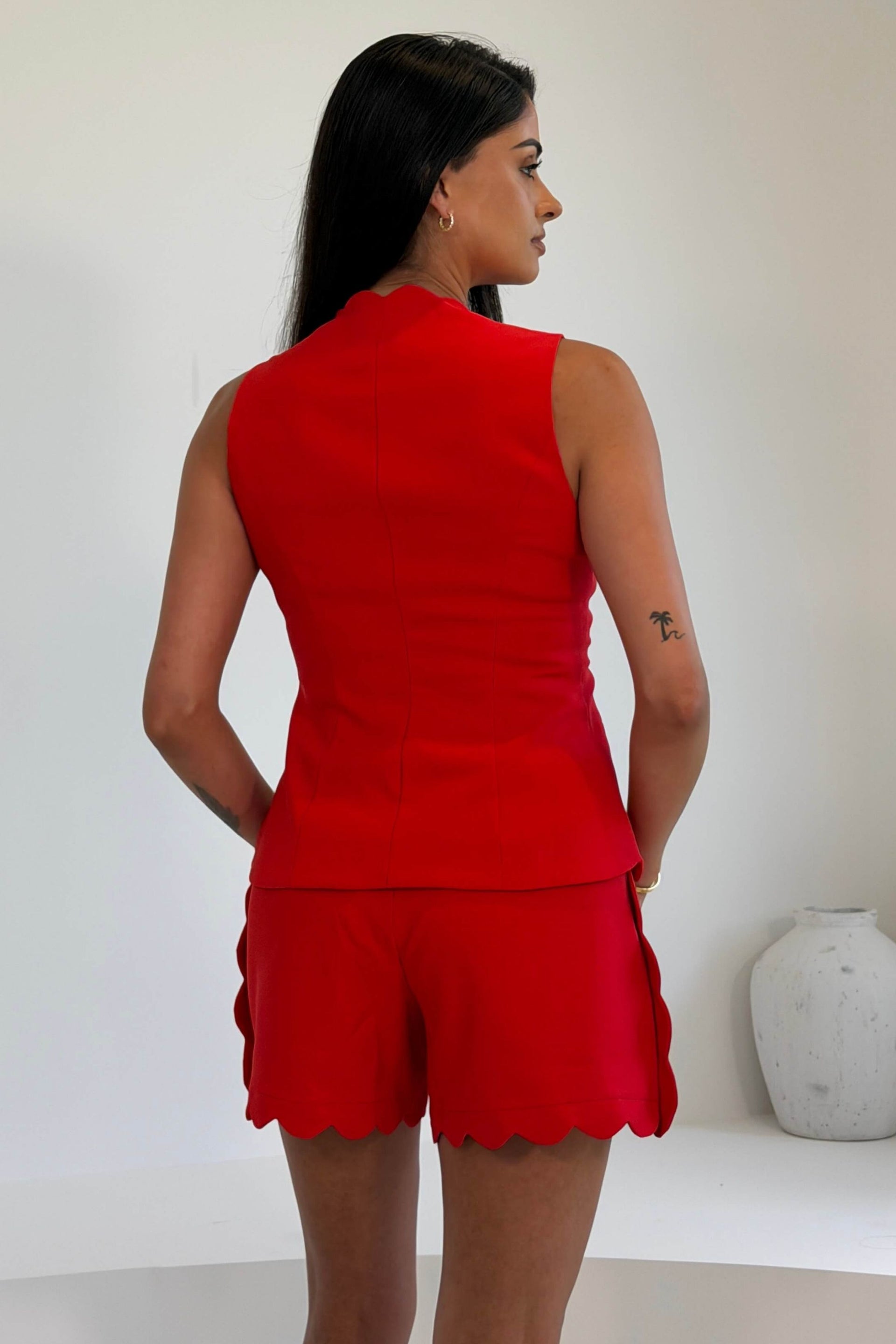 Ophelia Scallop Edge Shorts Red